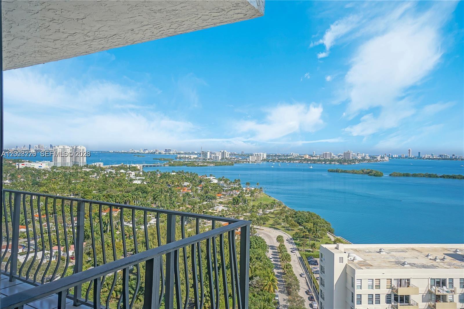 THE PALM BAY YACHT CLUB C - Residential