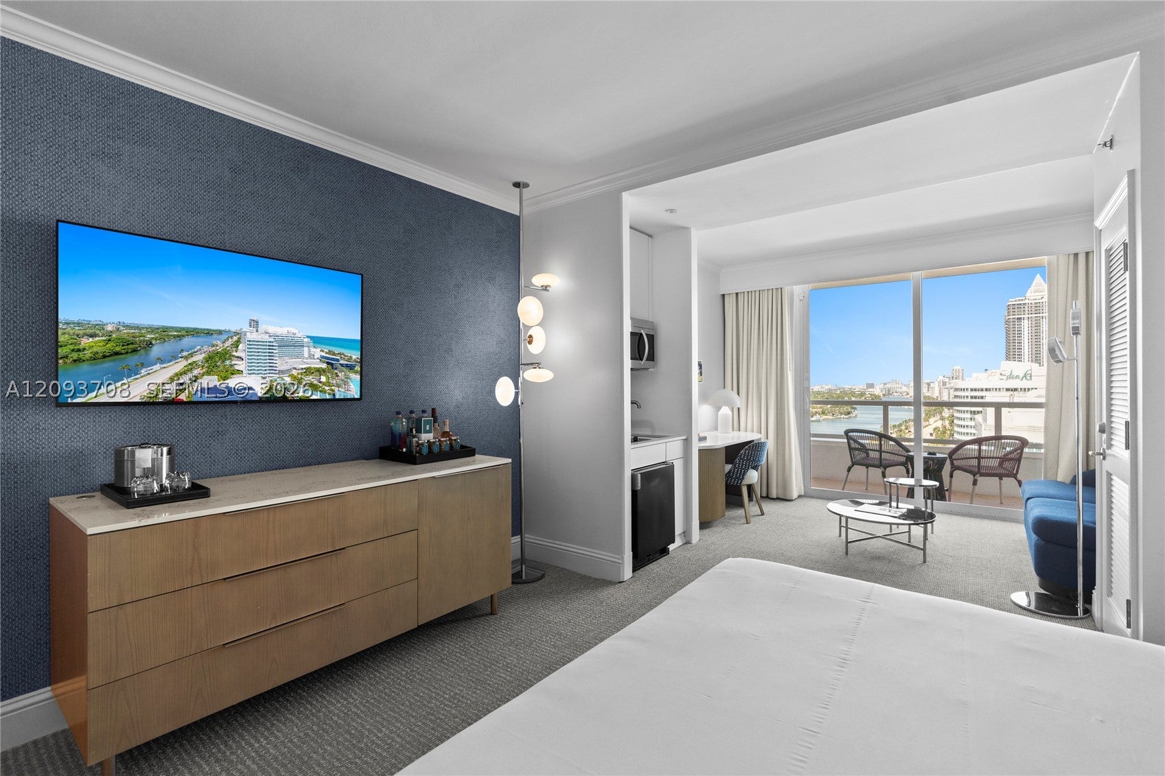 4401 Collins Ave 1709