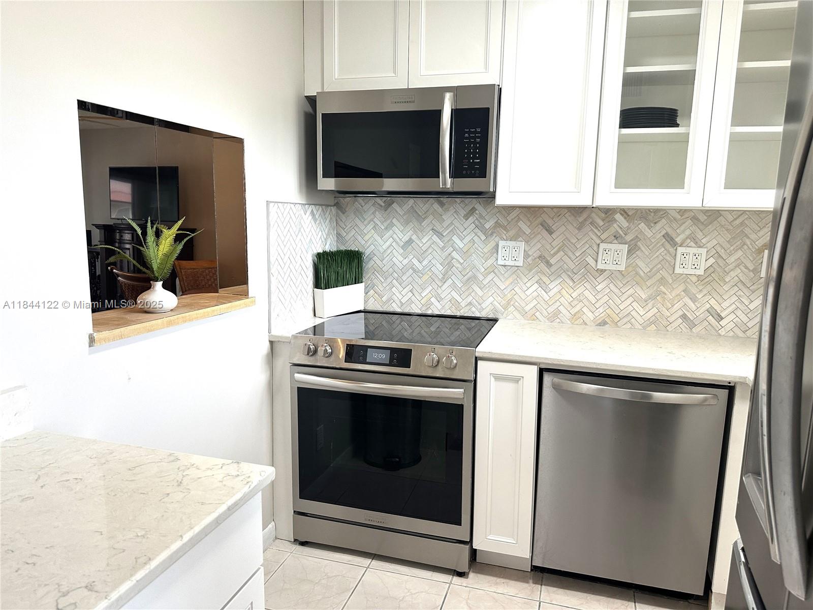 SUNRISE LAKES 117 CONDO - Residential