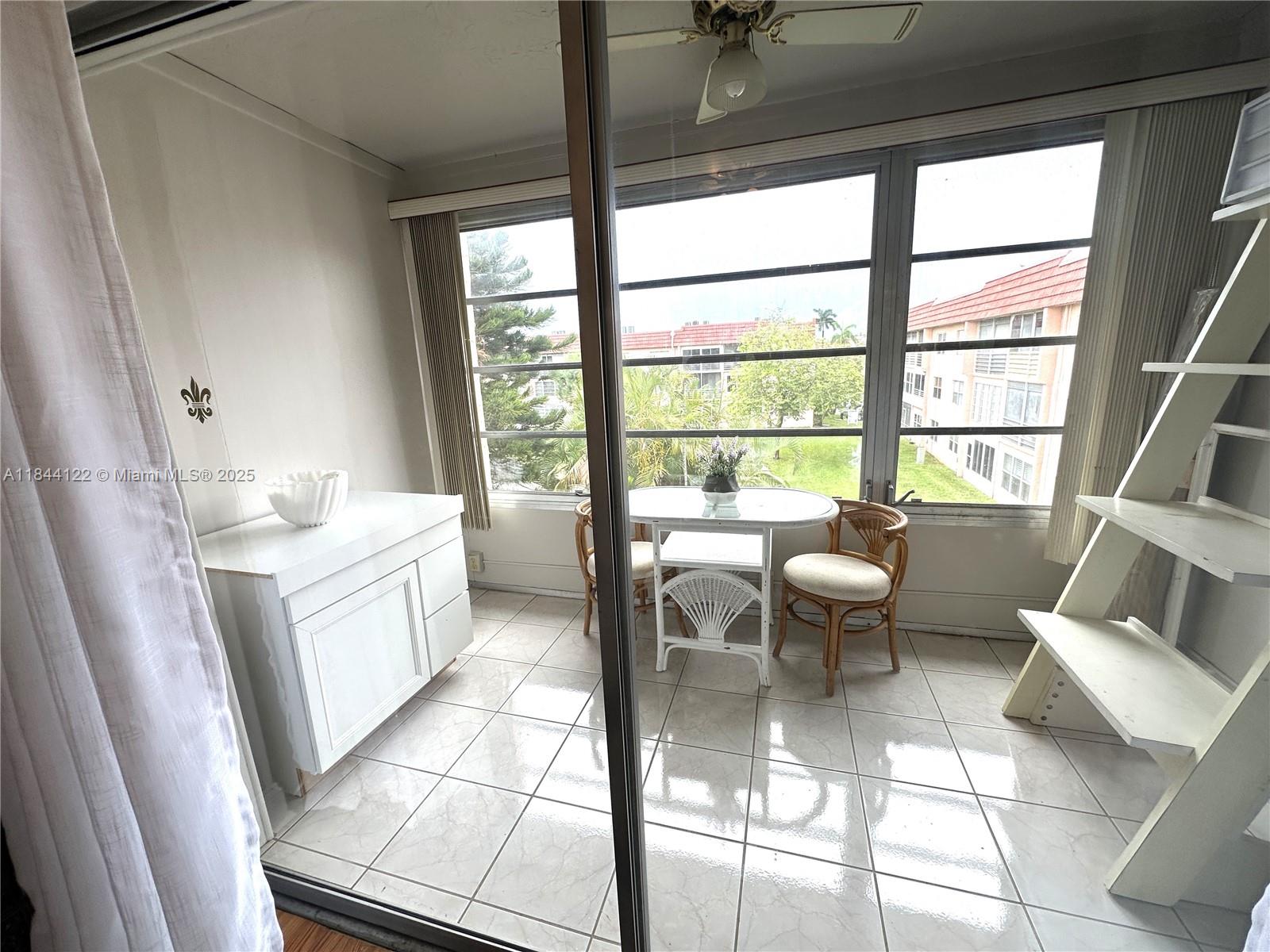 SUNRISE LAKES 117 CONDO - Residential