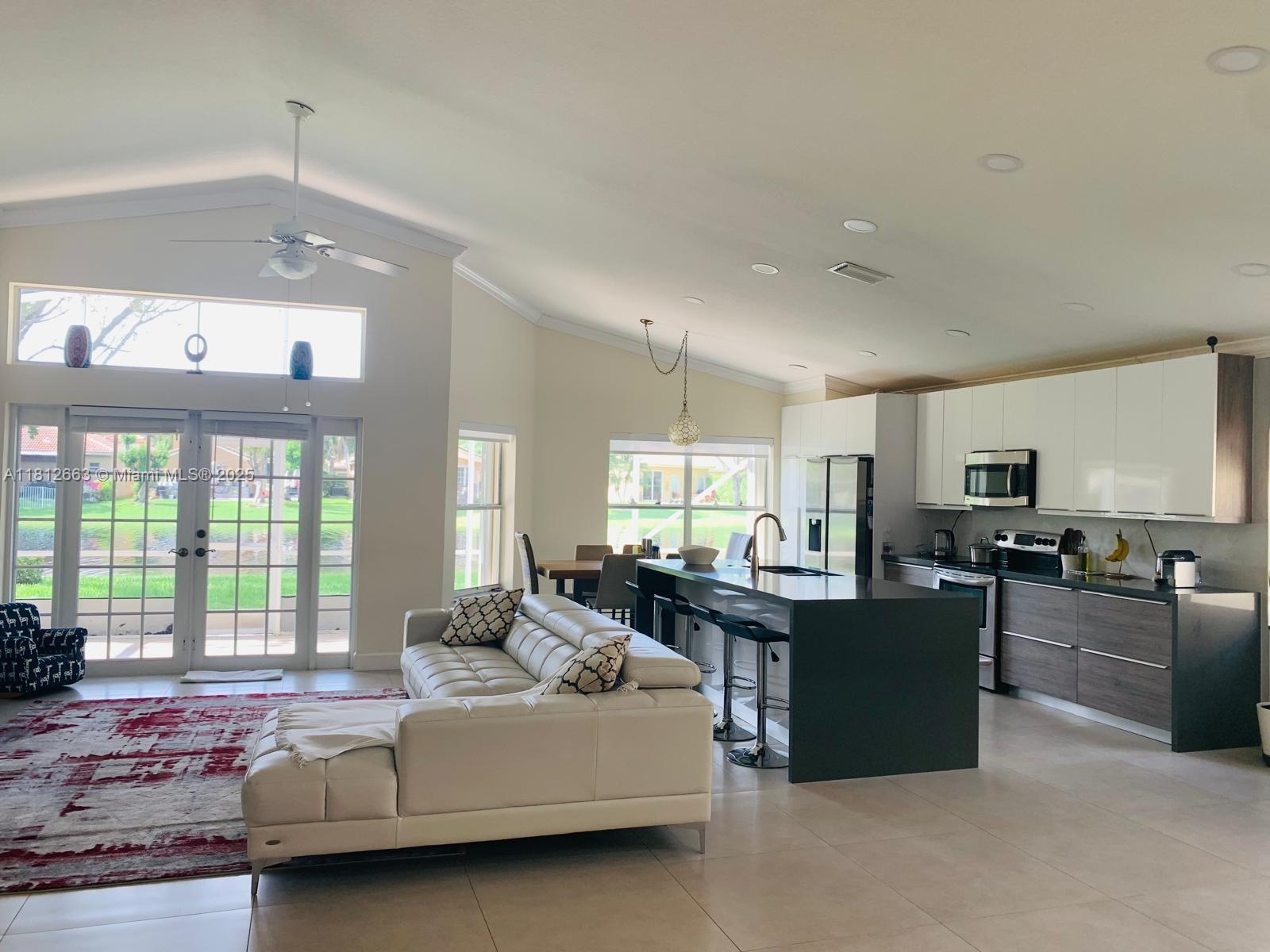 SAPPHIRE POINTE - DIAMOND - Residential Lease