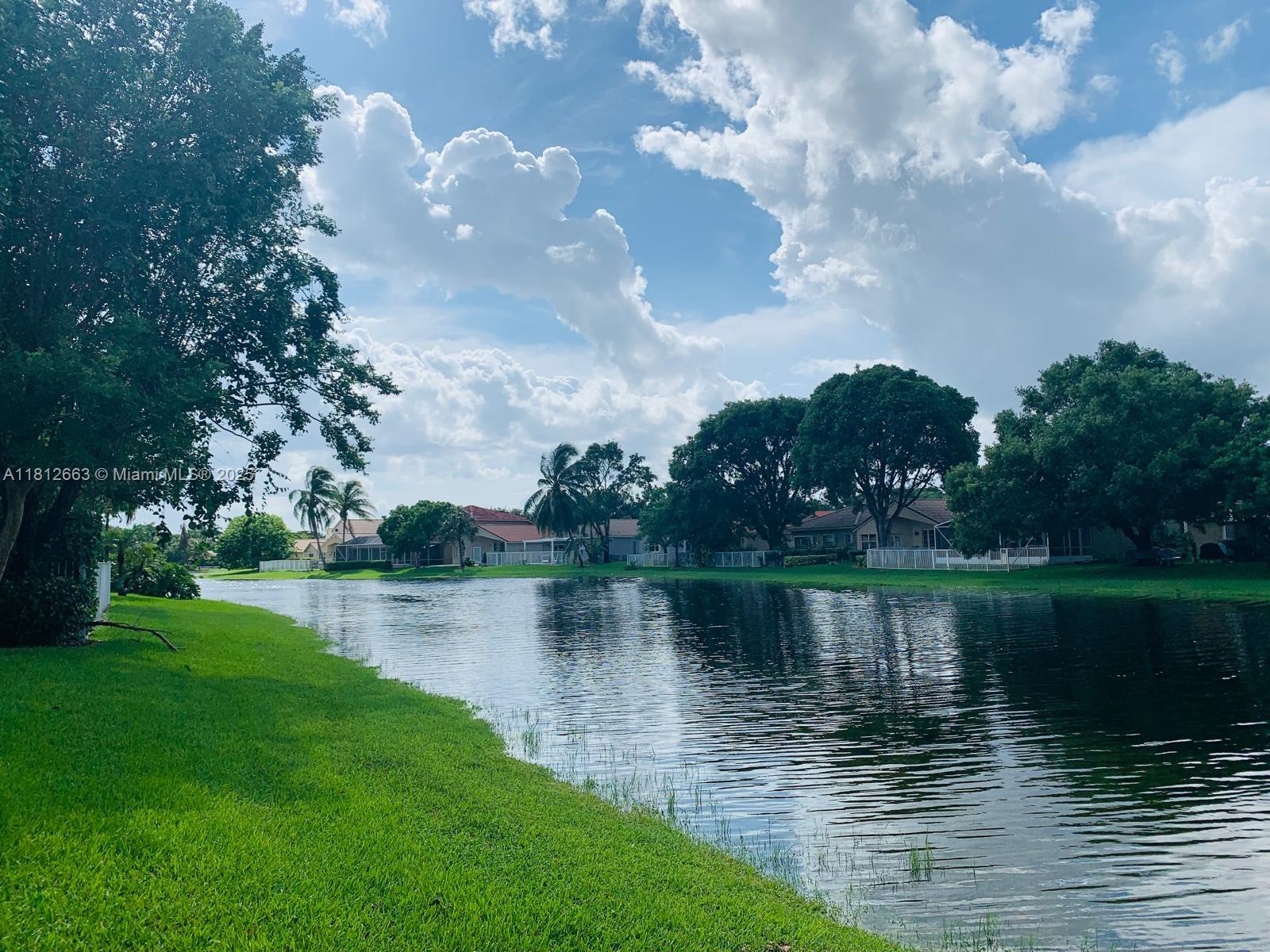 SAPPHIRE POINTE - DIAMOND - Residential Lease