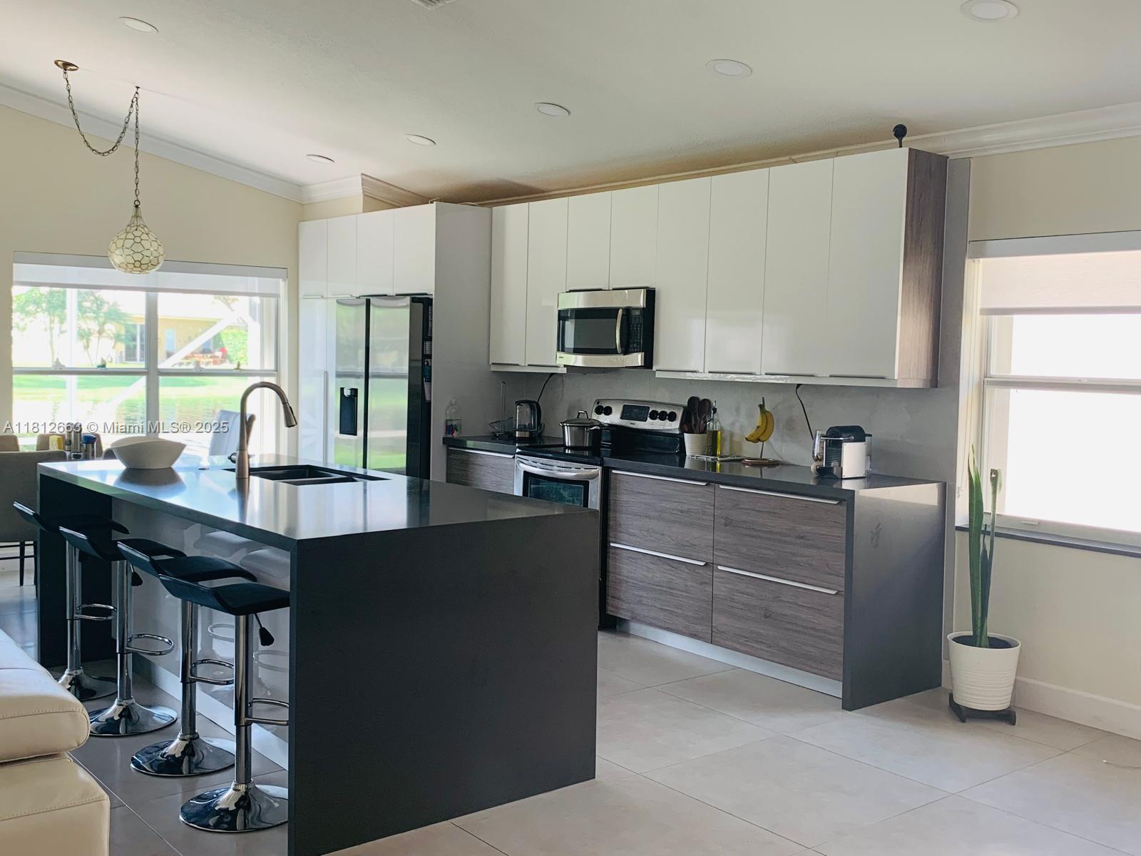 SAPPHIRE POINTE - DIAMOND - Residential Lease