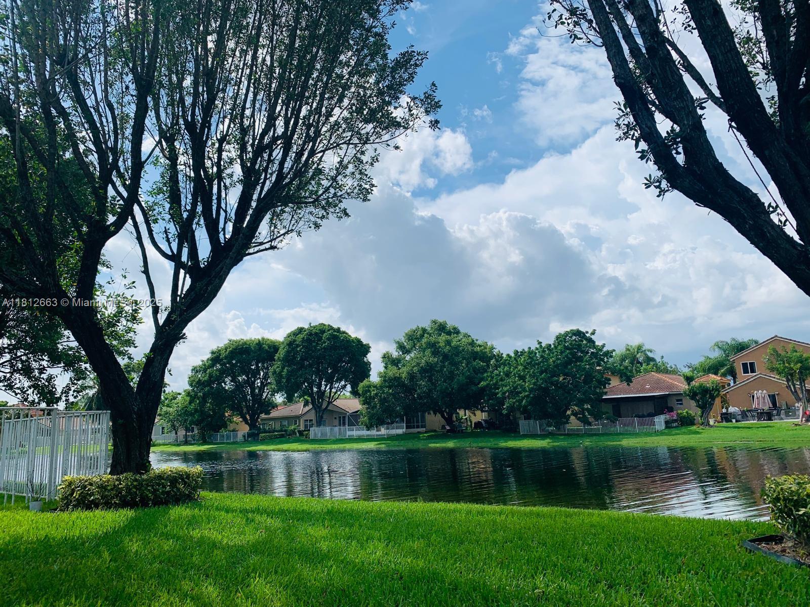 SAPPHIRE POINTE - DIAMOND - Residential Lease