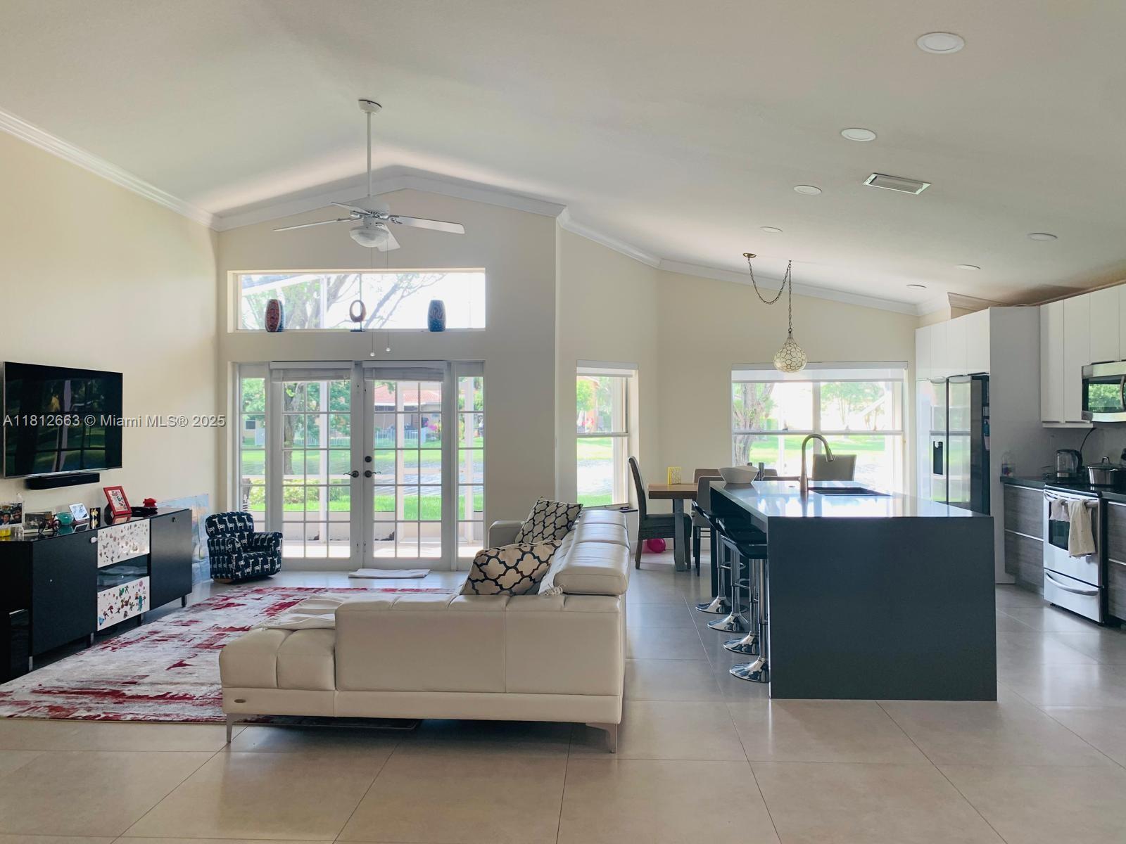 SAPPHIRE POINTE - DIAMOND - Residential Lease
