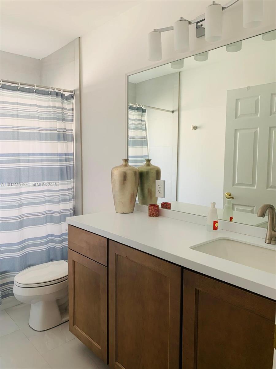 SAPPHIRE POINTE - DIAMOND - Residential Lease