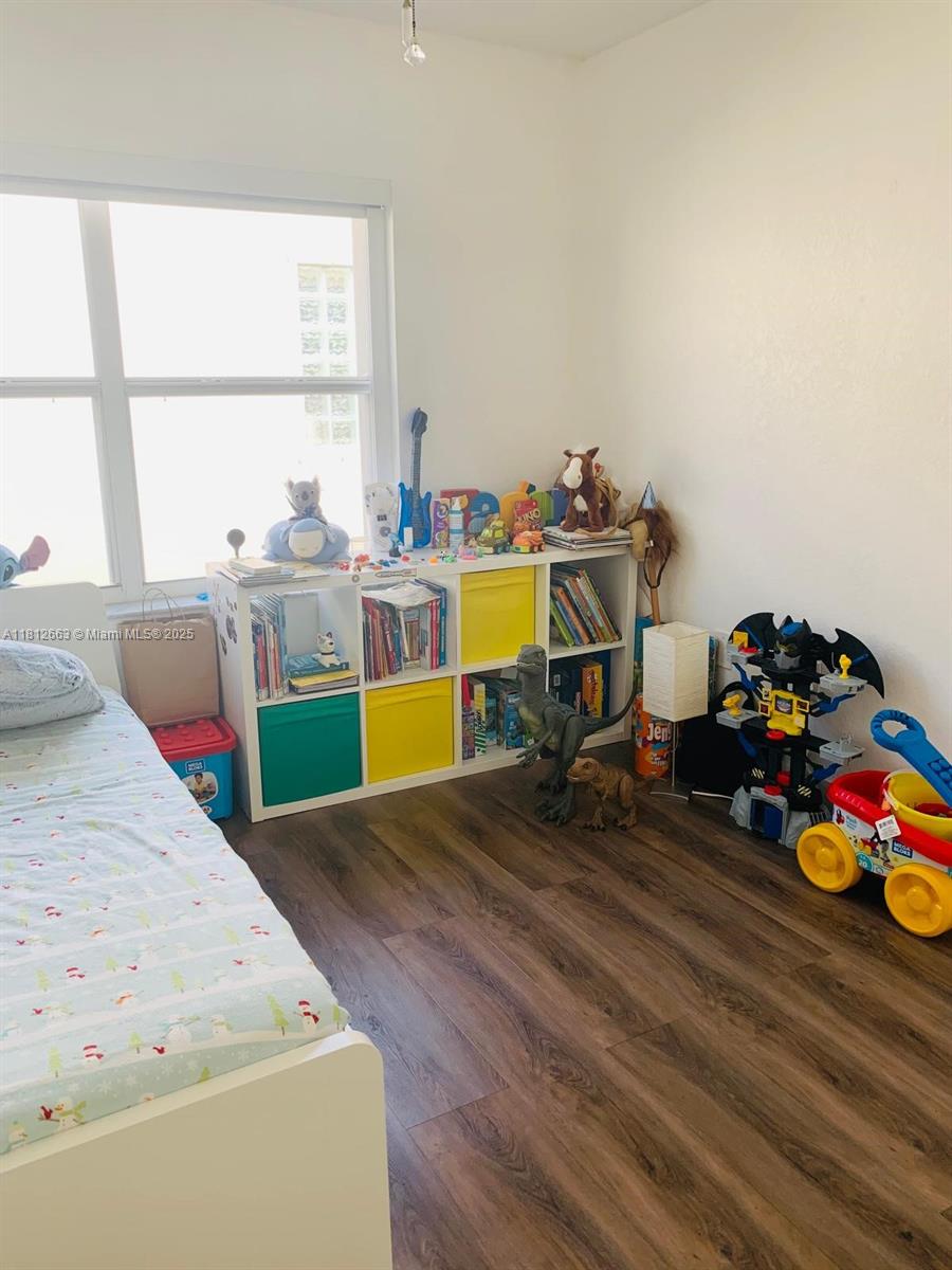 SAPPHIRE POINTE - DIAMOND - Residential Lease