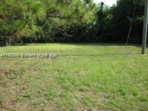 Perfect Location! Nicely located near the beach, Oakland Park Culinary Arts District, restaurants, entertaining, the fast-developing downtown area, the proposed train station, and I-95. This generous 10,106 sq/ft lot is zoned Residential Single Family, Duplex, Townhome, or Multifamily. Build your dream home or build up to three townhomes or multifamily units (check with the city how many units are allowed).