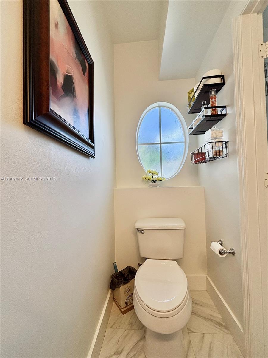 SAWGRASS EXCHANGE PLAT - Residential Lease