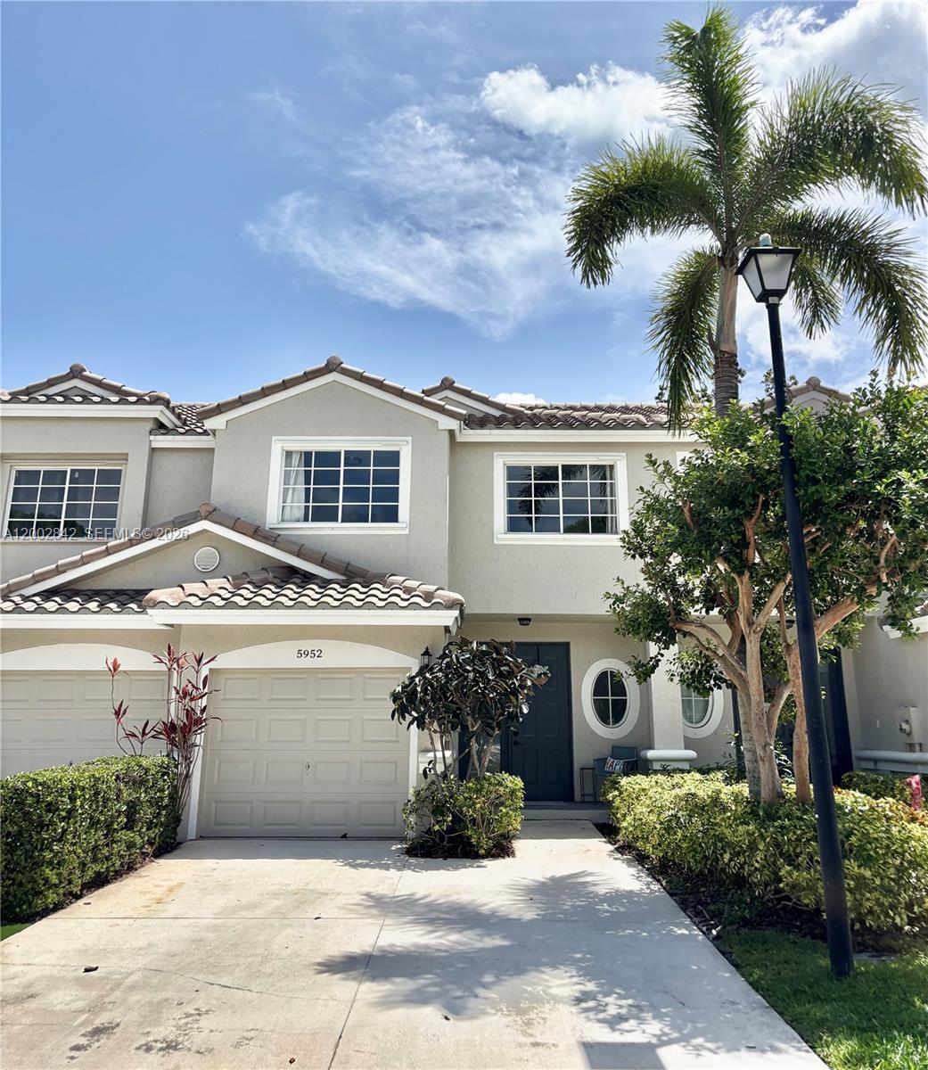 SAWGRASS EXCHANGE PLAT - Residential Lease