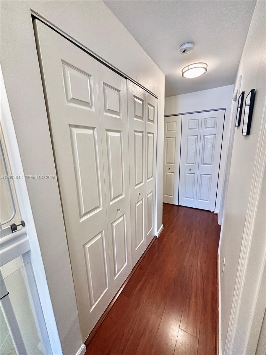 SAWGRASS EXCHANGE PLAT - Residential Lease