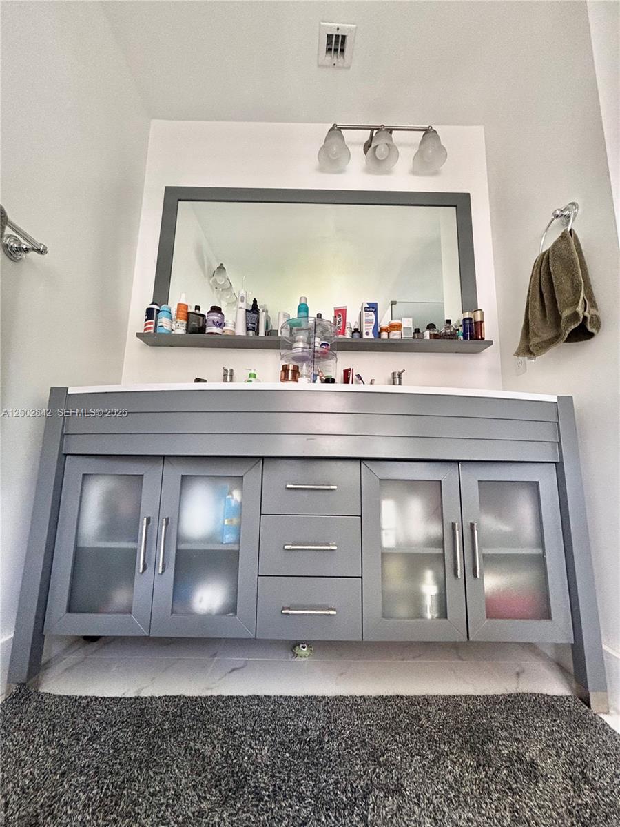 SAWGRASS EXCHANGE PLAT - Residential Lease