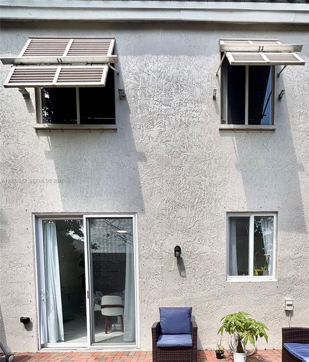 SAWGRASS EXCHANGE PLAT - Residential Lease