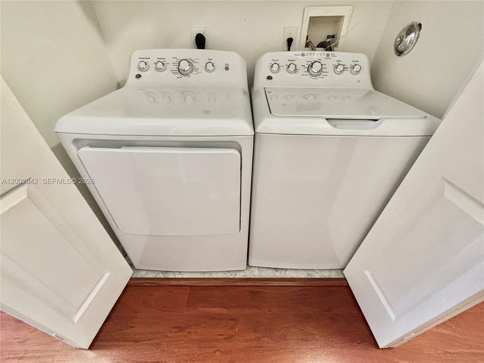 SAWGRASS EXCHANGE PLAT - Residential Lease