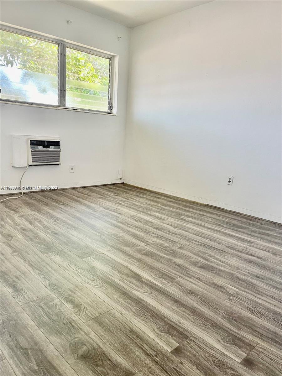 BISCAYNE BCH SUB - Residential Lease