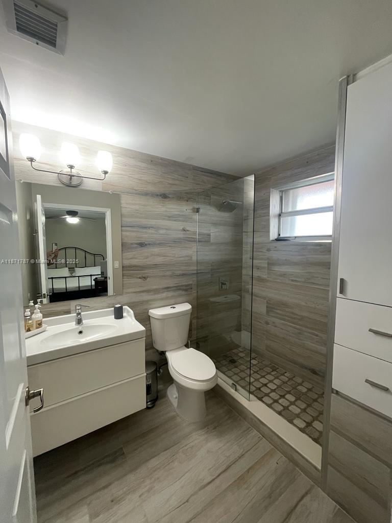 DORAL COURT CONDO - Residential Lease