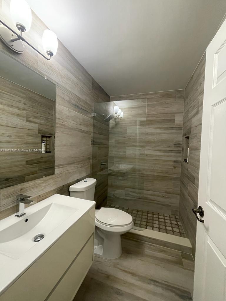 DORAL COURT CONDO - Residential Lease