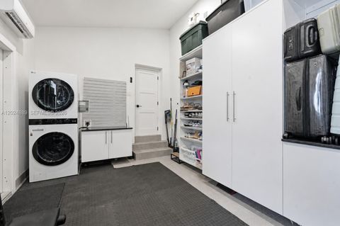 Tiny photo for 1505 Robbia Ave, Coral Gables, FL 33146 (MLS # A12024889)