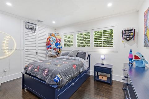 Tiny photo for 1505 Robbia Ave, Coral Gables, FL 33146 (MLS # A12024889)