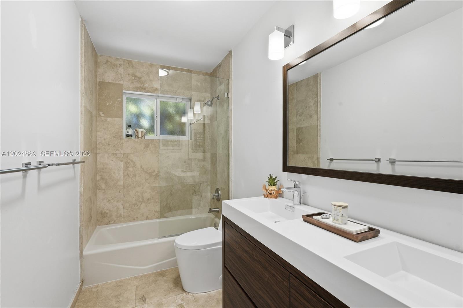 CORAL GABLES RIVIERA SEC - Residential