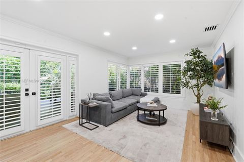Tiny photo for 1505 Robbia Ave, Coral Gables, FL 33146 (MLS # A12024889)