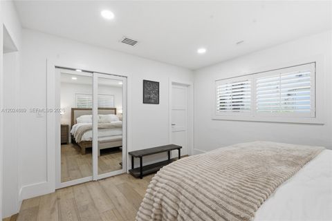 Tiny photo for 1505 Robbia Ave, Coral Gables, FL 33146 (MLS # A12024889)