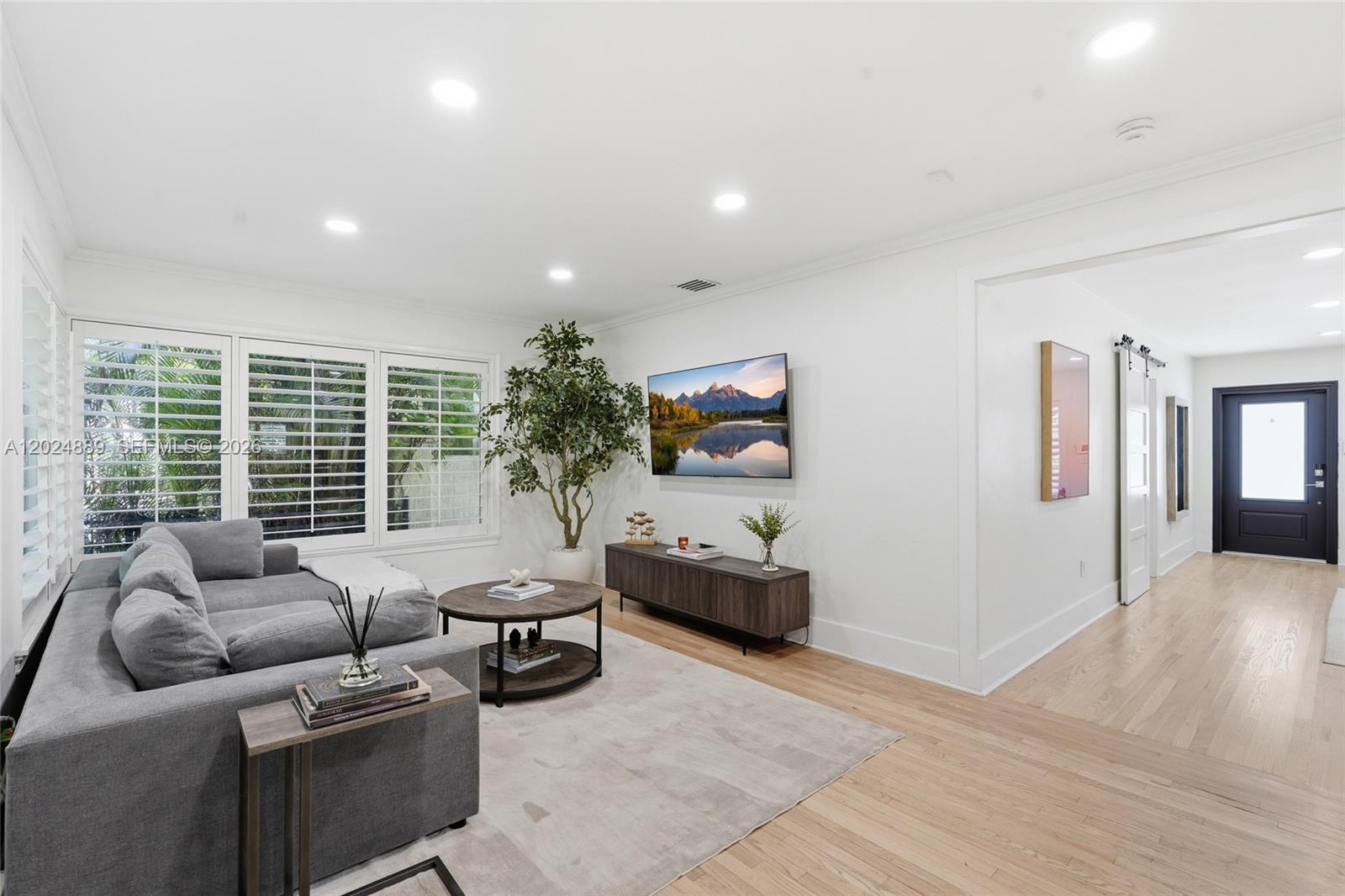 CORAL GABLES RIVIERA SEC - Residential