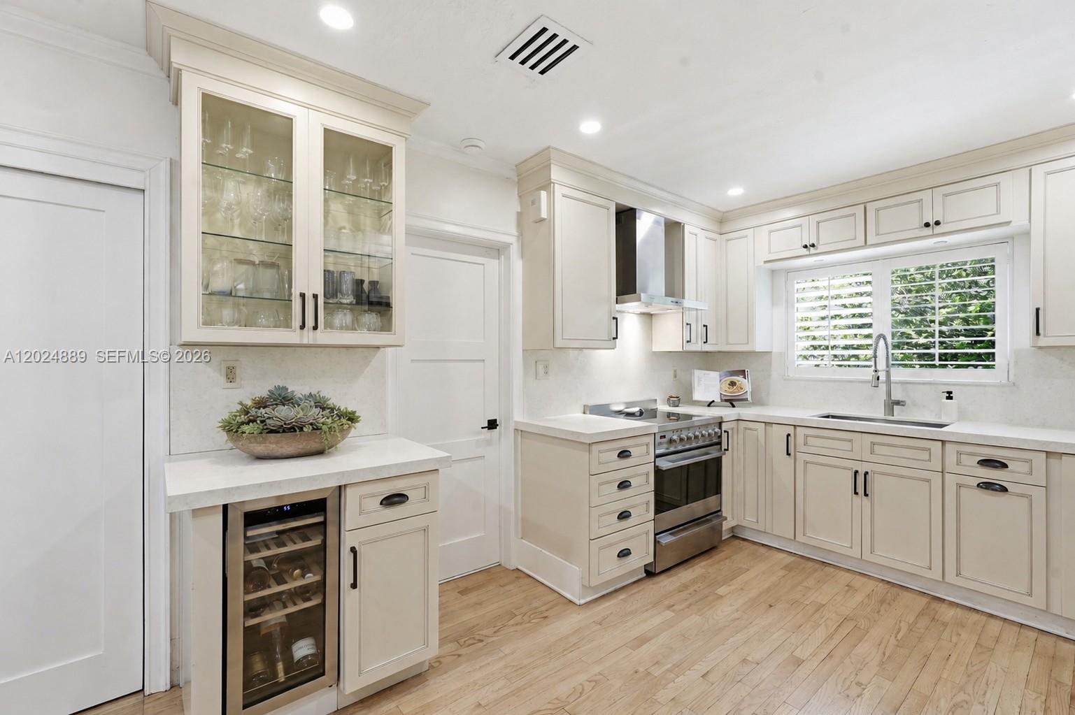CORAL GABLES RIVIERA SEC - Residential