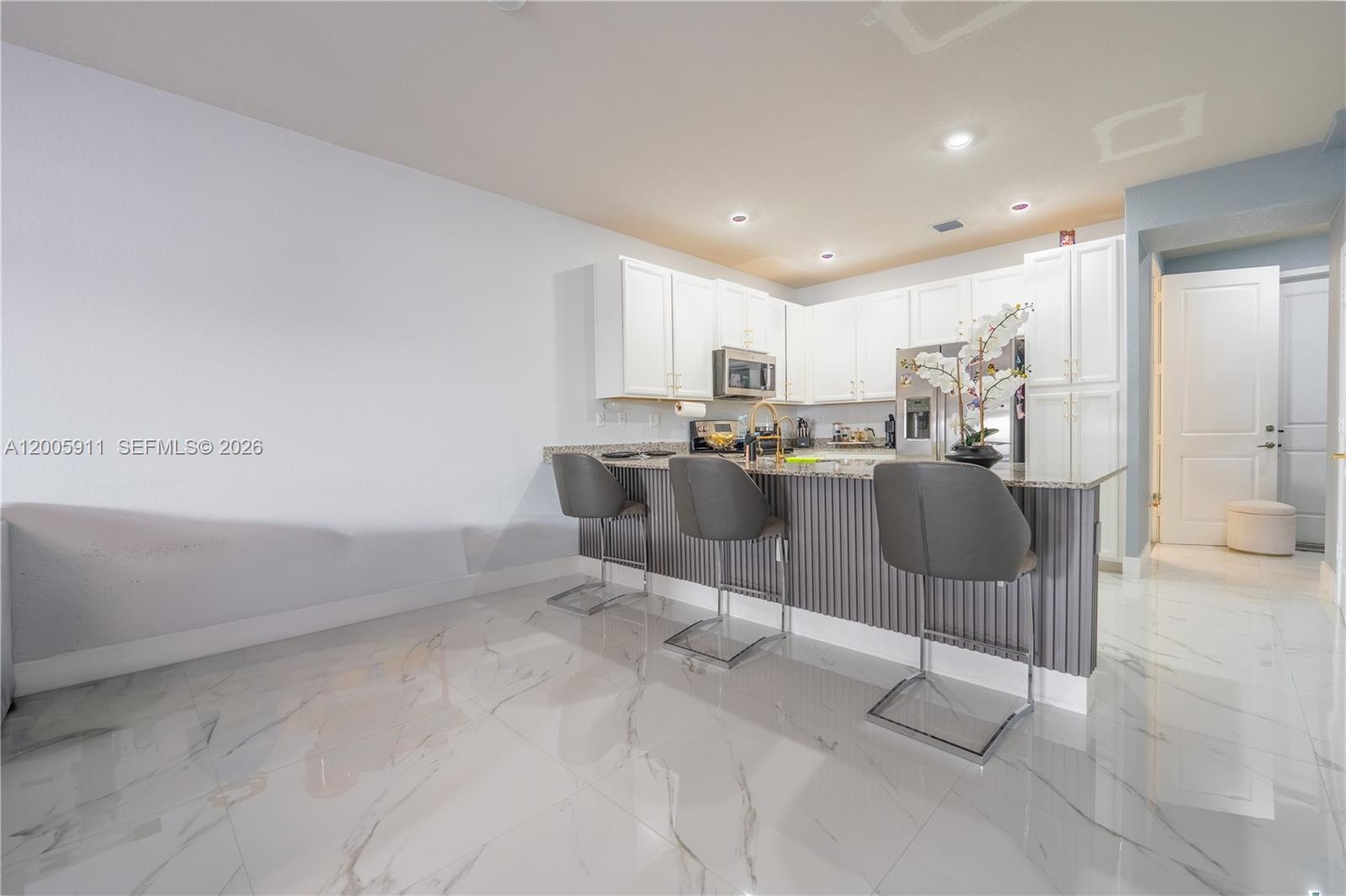 MC RESIDENTIAL - Residential