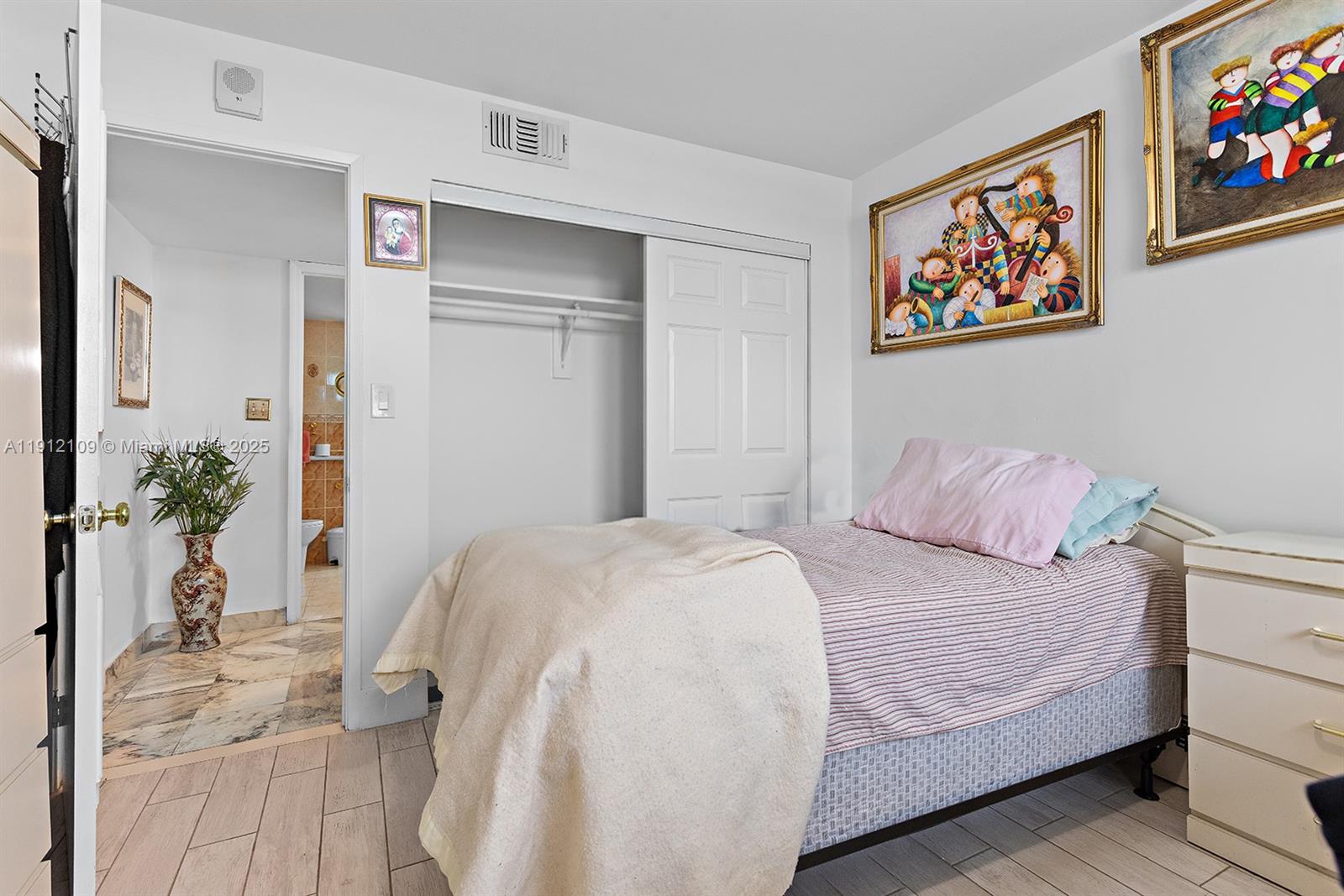 BURLEIGH HOUSE CONDO - Residential