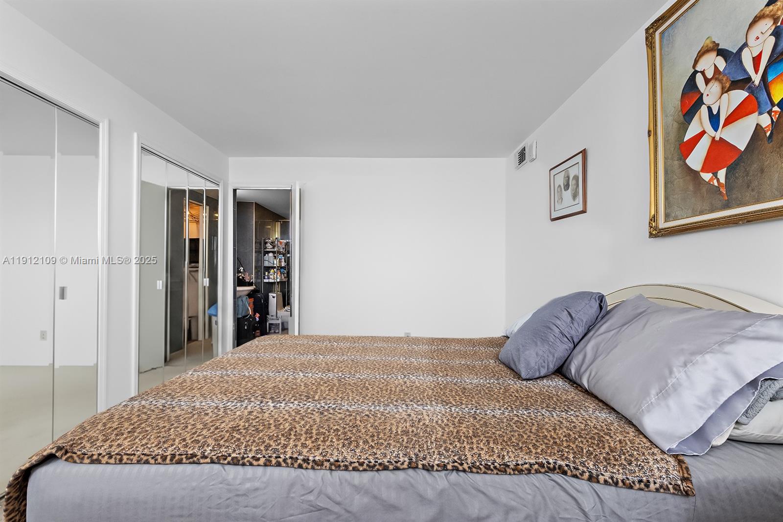 BURLEIGH HOUSE CONDO - Residential