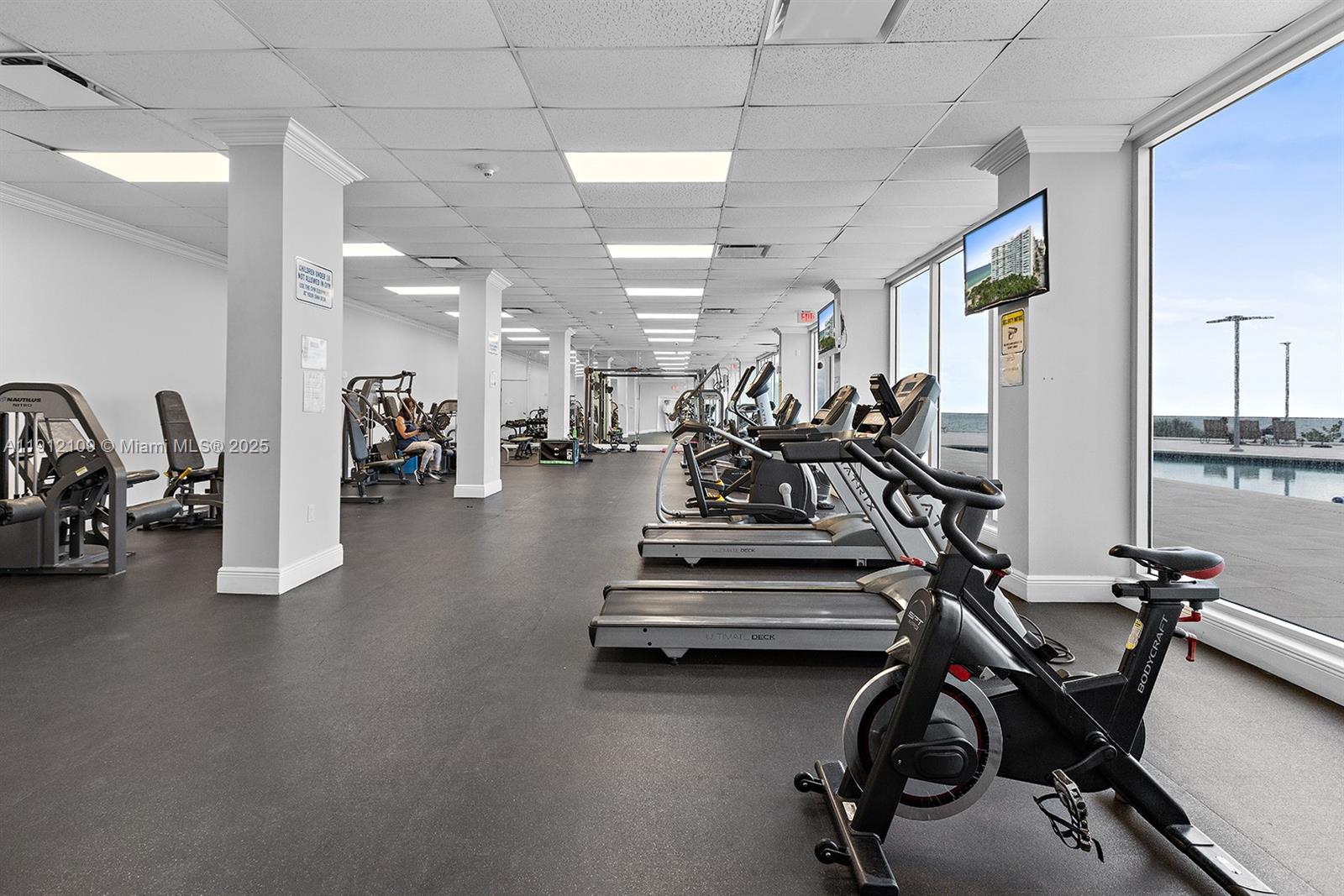 BURLEIGH HOUSE CONDO - Residential