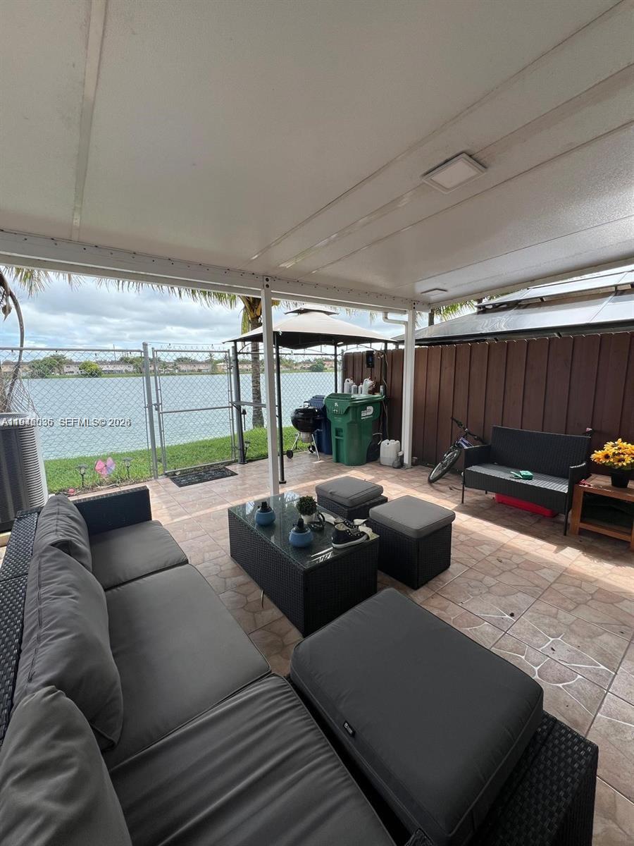 WEITZER SERENA LAKES TOWN - Residential