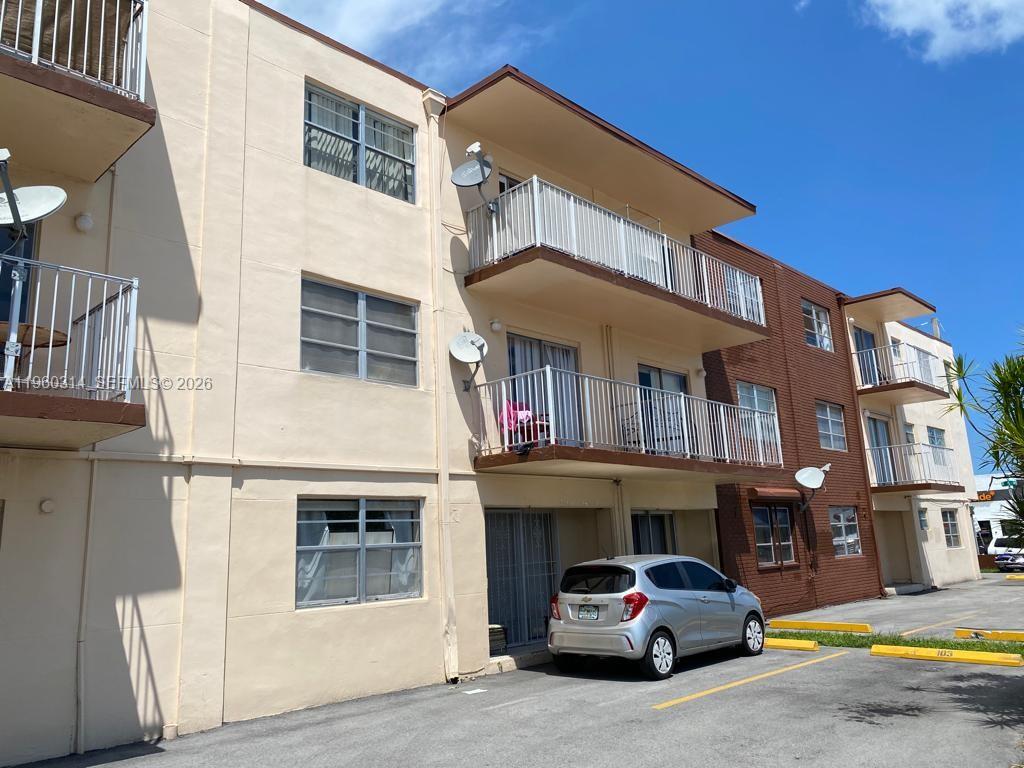 FOREVER ELEGANT CONDO - Residential