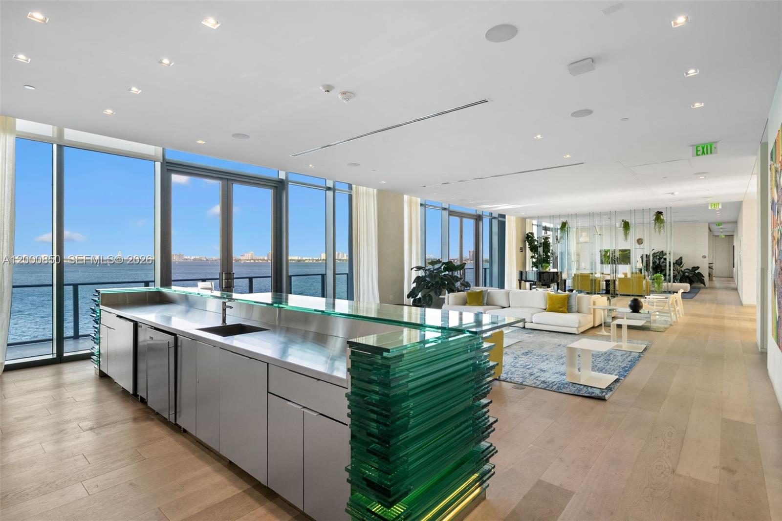 ONE PARAISO CONDO - Residential