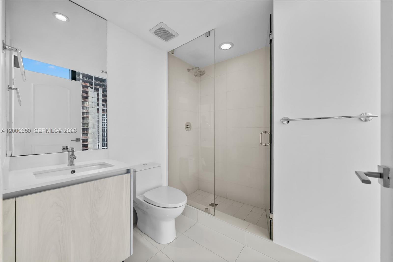 ONE PARAISO CONDO - Residential