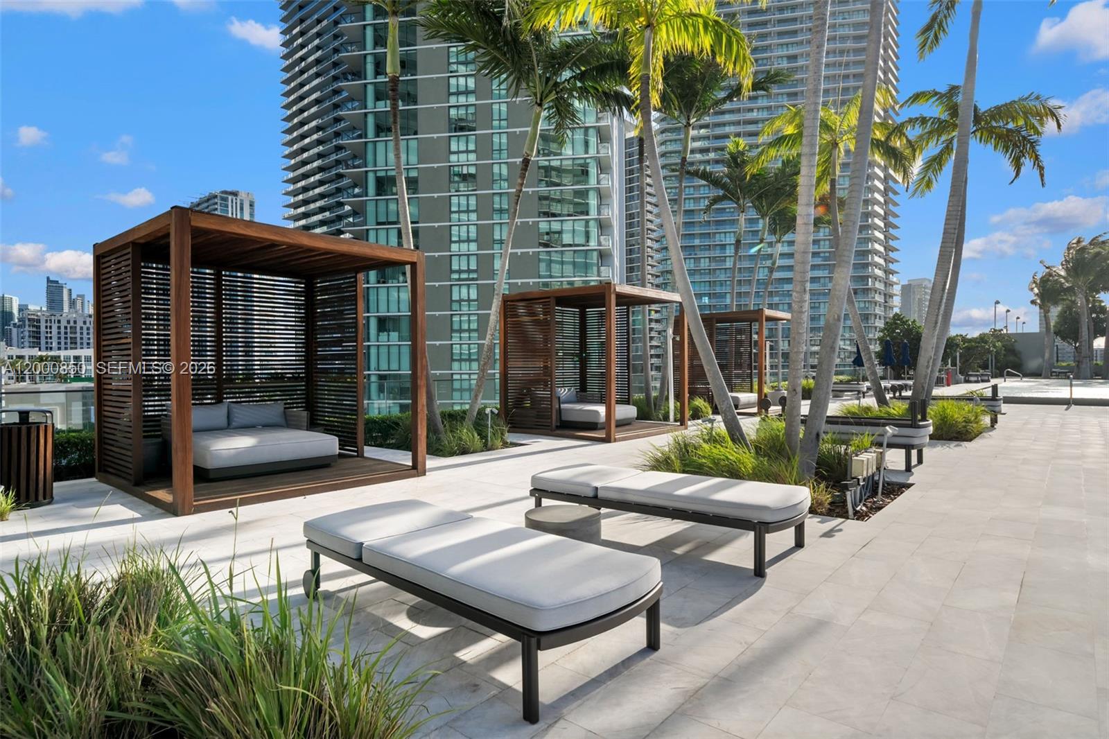 ONE PARAISO CONDO - Residential