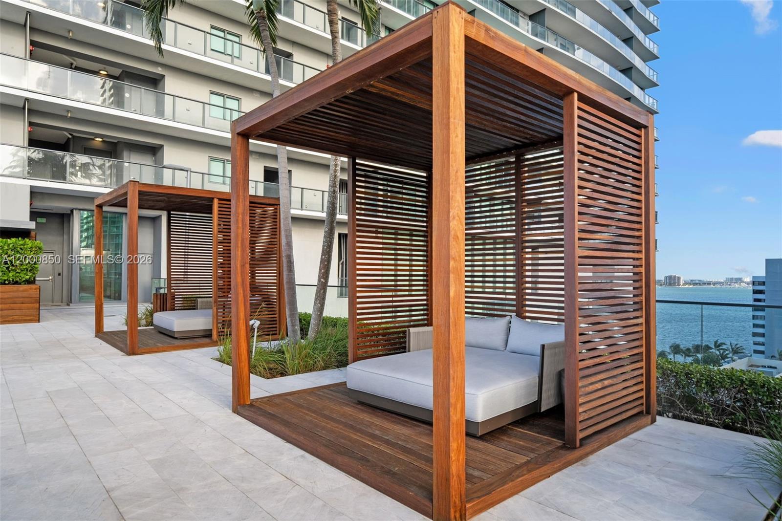 ONE PARAISO CONDO - Residential