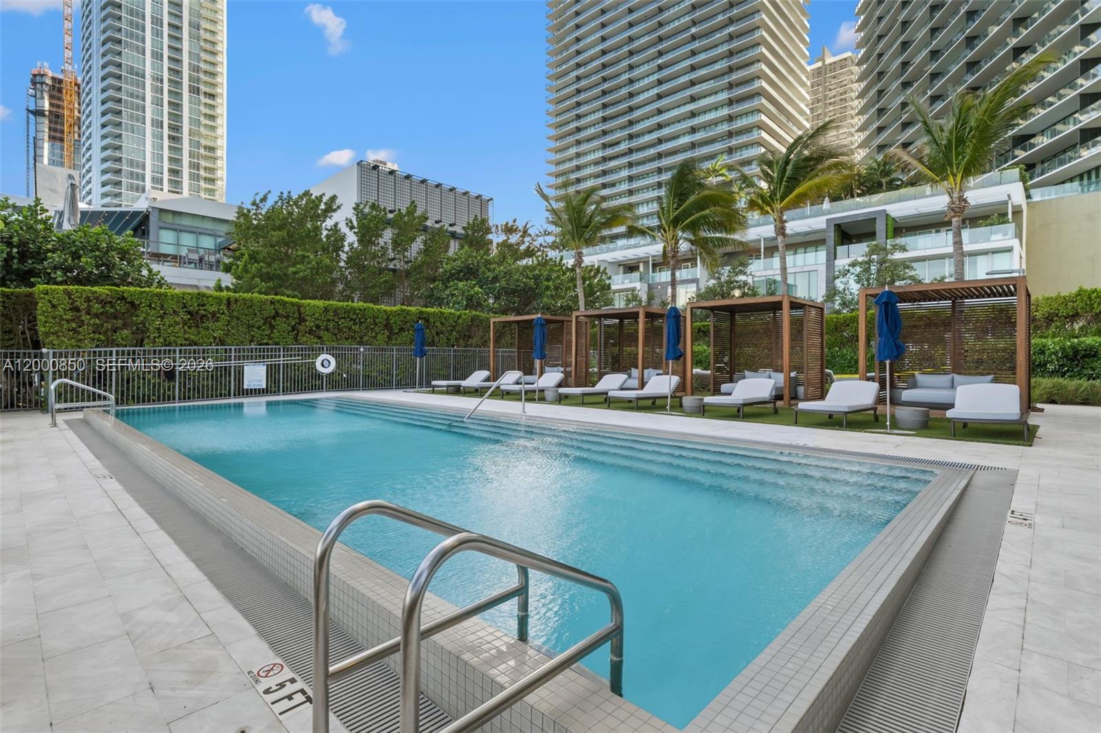 ONE PARAISO CONDO - Residential