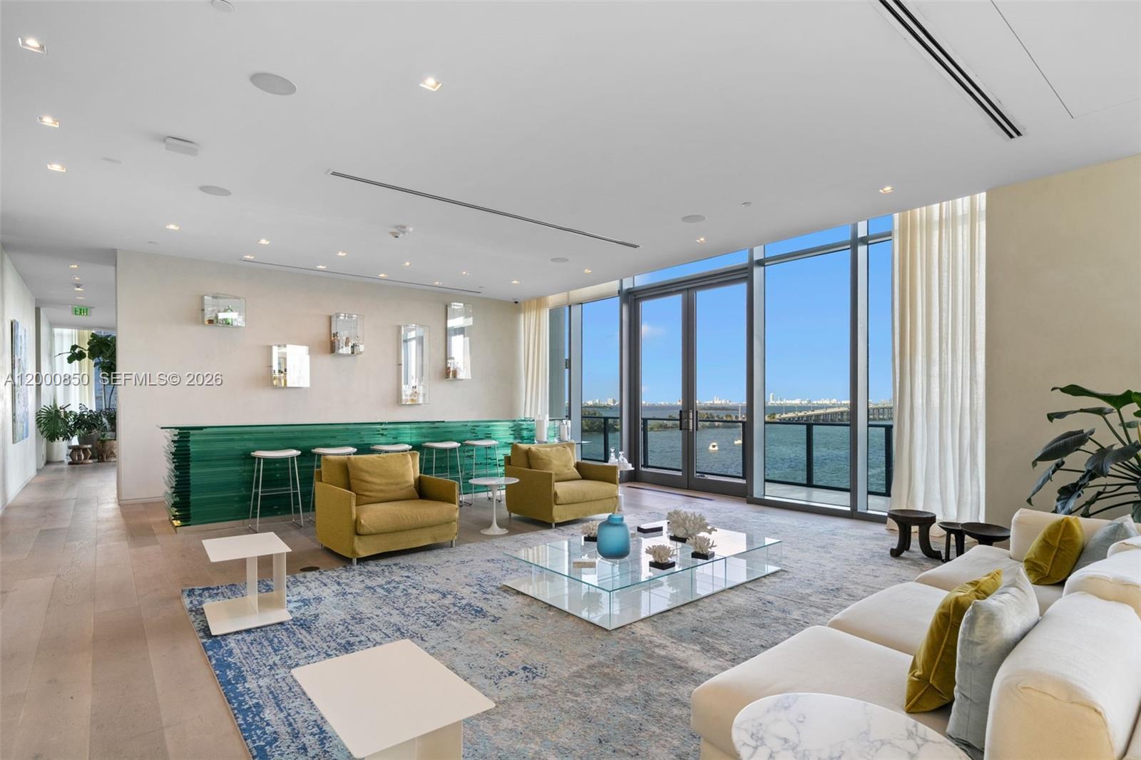 ONE PARAISO CONDO - Residential