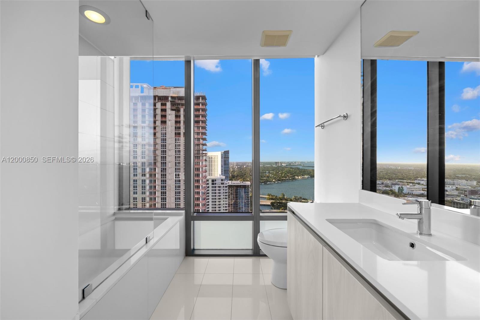 ONE PARAISO CONDO - Residential