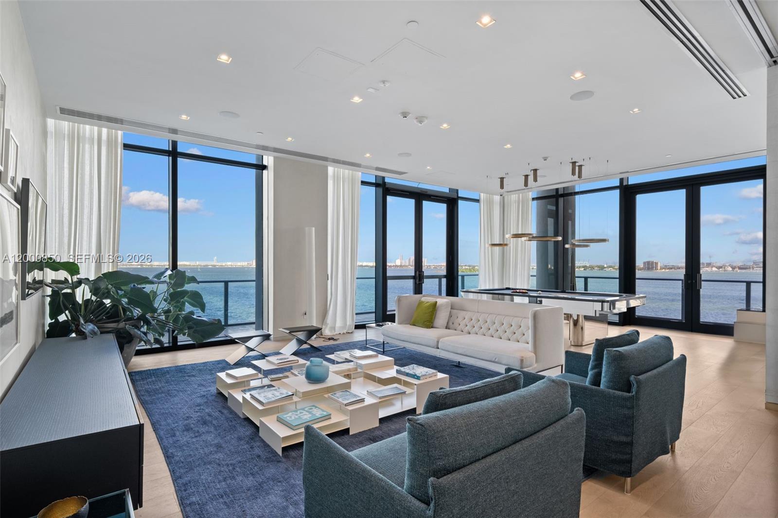 ONE PARAISO CONDO - Residential