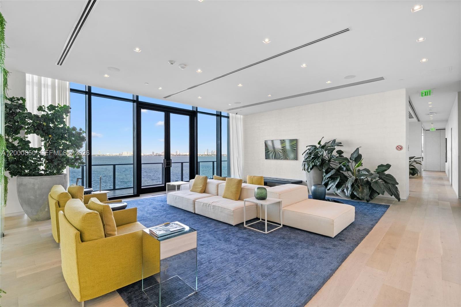 ONE PARAISO CONDO - Residential