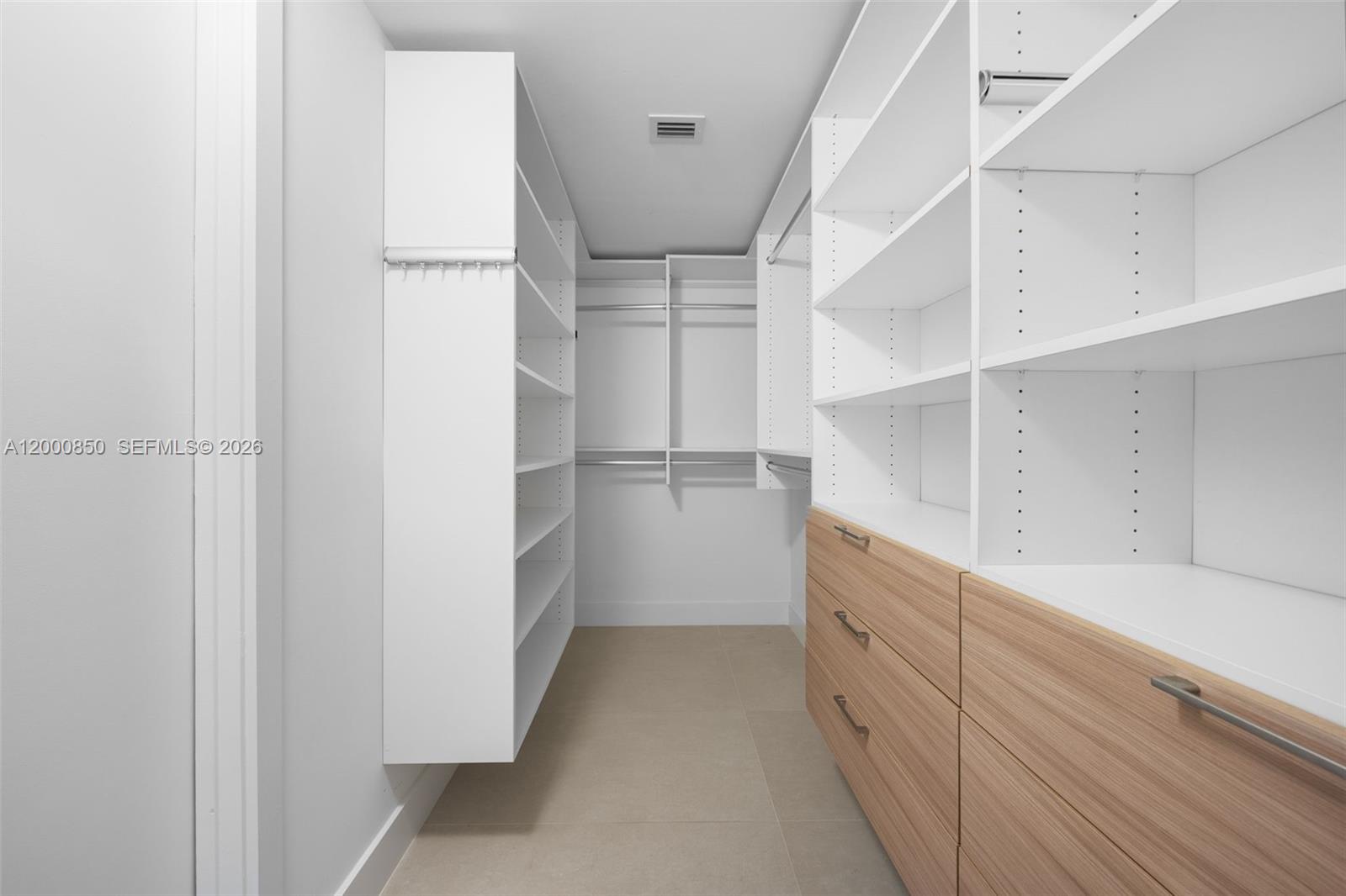 ONE PARAISO CONDO - Residential