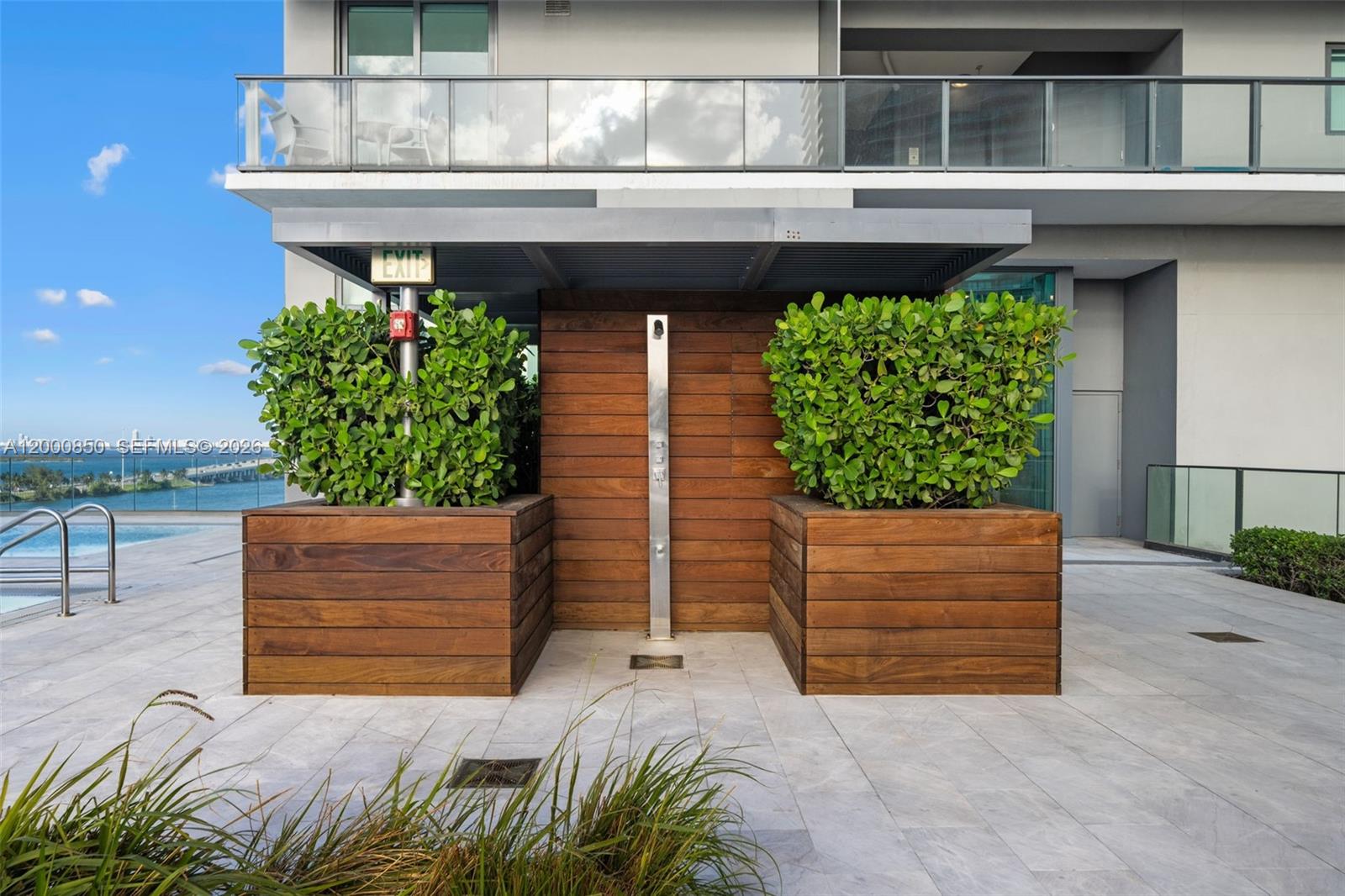 ONE PARAISO CONDO - Residential