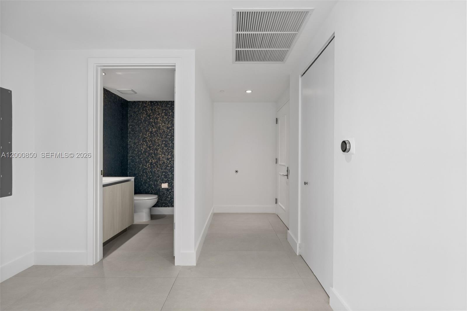 ONE PARAISO CONDO - Residential