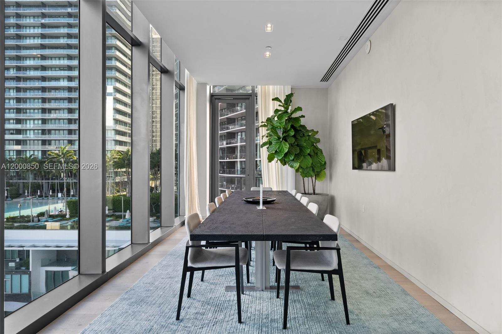 ONE PARAISO CONDO - Residential