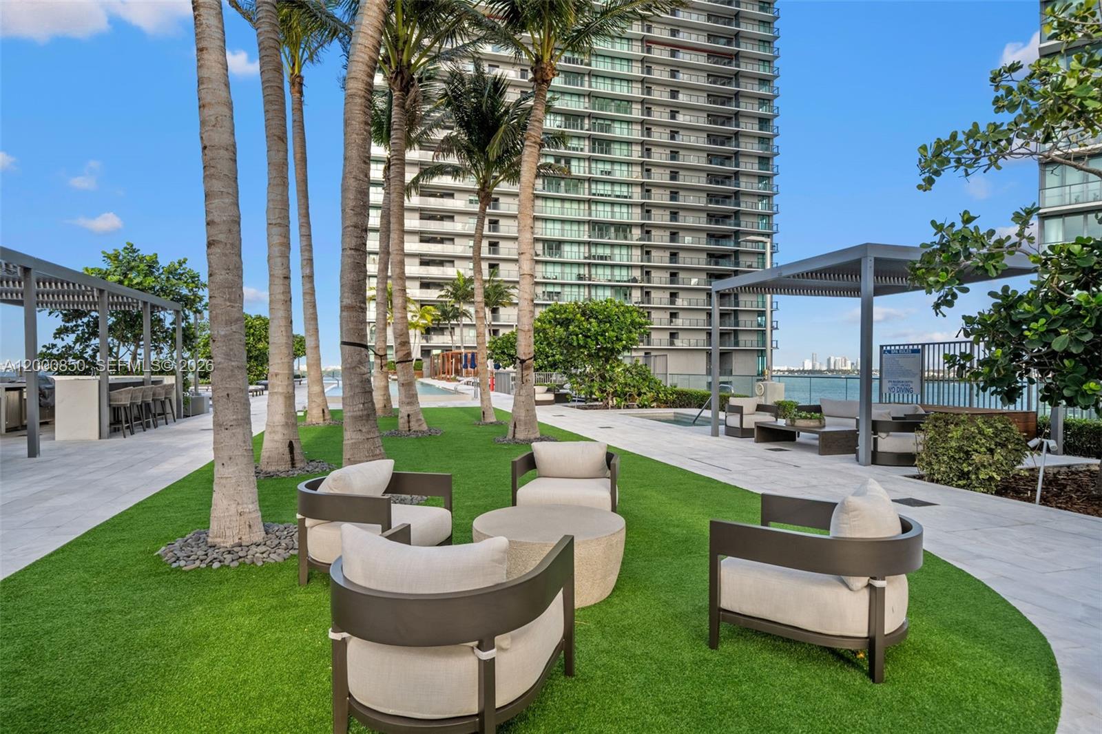 ONE PARAISO CONDO - Residential