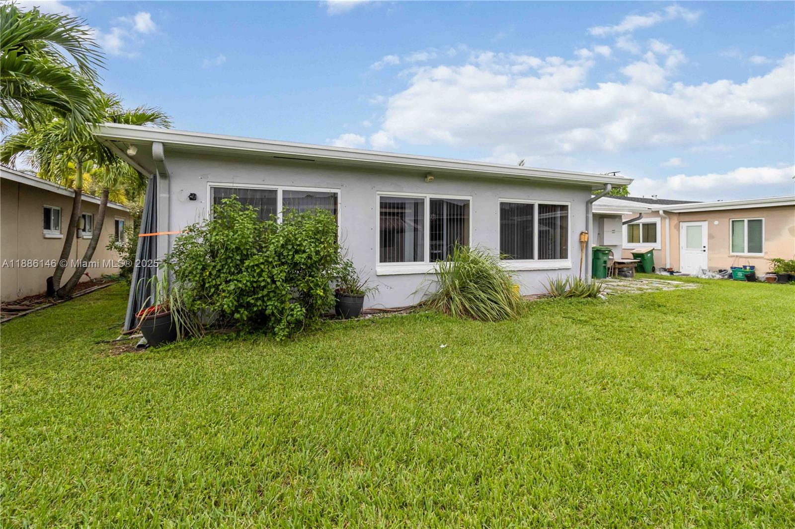 MAINLANDS OF TAMARAC LAKE - Residential Lease