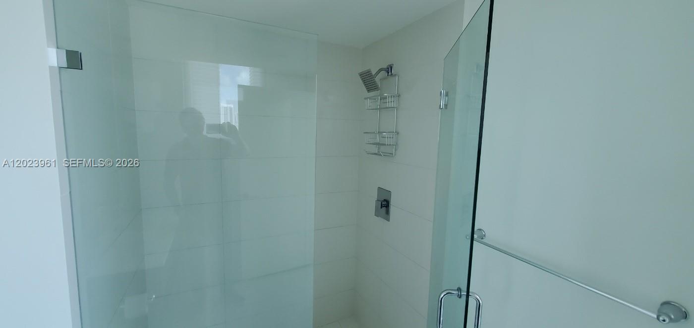 1100 MILLECENTO RESIDENCE - Residential Lease